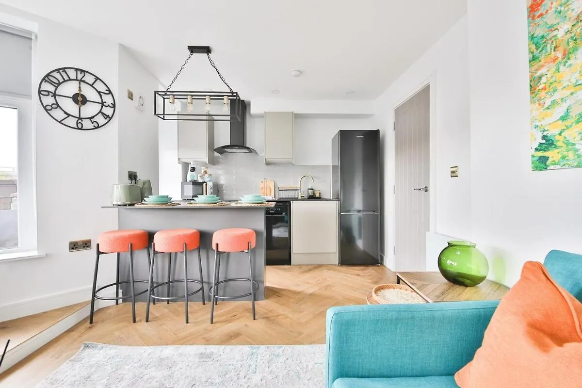 アパート New Luxe Flat With Private Parking & 2 Bathrooms カーディフ イギリス